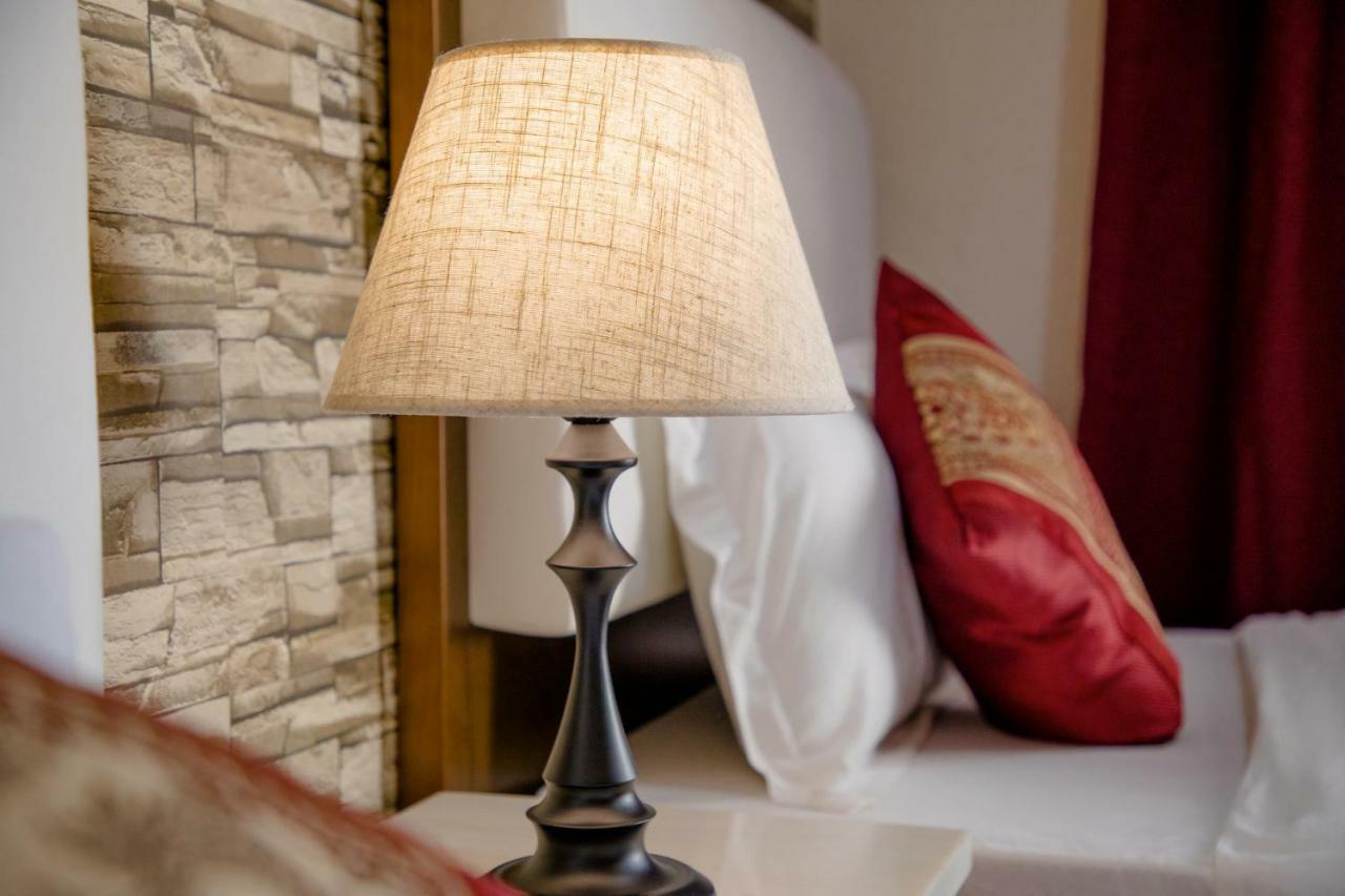 Metzy Residence Hotel Serrekunda Buitenkant foto